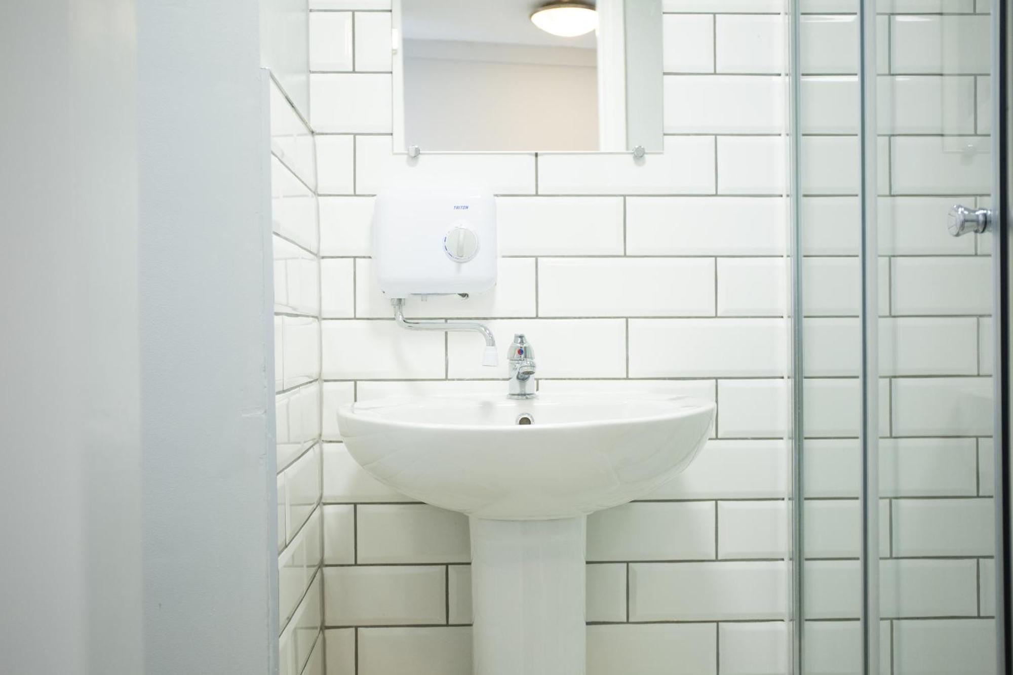 34 Evesham Road - Double Rooms Shottery Pokoj fotografie